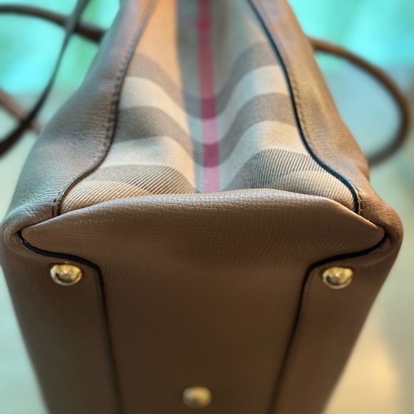 Burberry Leather Tote - Picture 4 of 15
